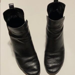 Cole Haan women’s black ankle boots size 8